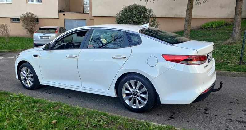 Kia Optima cena 36850 przebieg: 297000, rok produkcji 2016 z Warszawa małe 742